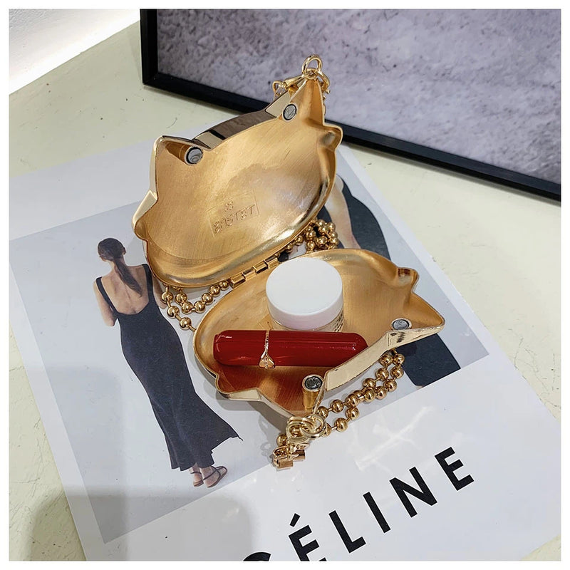 Simple Conch Dinner Bag Women's Shoulder Messenger Crossbody Bag Fun Personality Metal Chain Clutch Acrylic Shell Phone Bags Hot