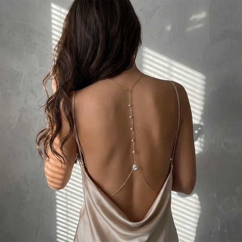 Sexy Summer Beach Back Necklace for Women Elegant Crystal Teardrop Backdrop Necklace Gold Color Bridal Back Chain Jewelry Gift